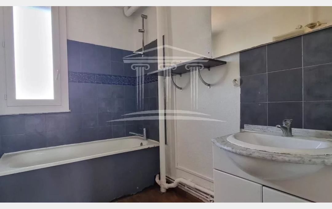 Annonces CARPENTRAS : Appartement | SORGUES (84700) | 72 m2 | 89 000 € 